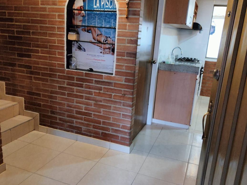 Casa de 4 alcobas en venta en Bolivia, Bogotá, 120 m² · foto 2 de 17