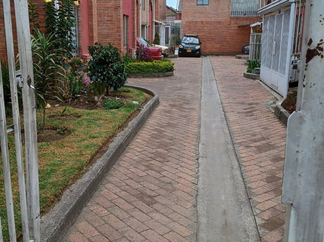Casa de 4 alcobas en venta en Bolivia, Bogotá, 120 m² · foto 15 de 17