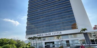 Valor Admon Aprox. $2,930,000 OFICINAS UBICADAS EN ZONA COMERCIAL ESTRATÉGICA