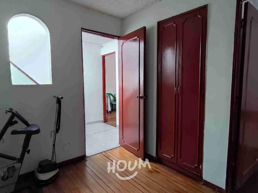Casa de 5 alcobas en venta en Los Cerezos, Bogotá, 72 m² · foto 11 de 20