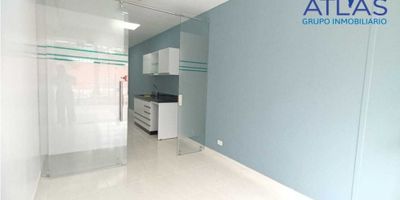 GRUPO INMOBILIARIO ATLAS // VENDE-ARRIENDA LOCAL COMERCIAL SAN FRANCISCO   // BUCARAMANGA


 Area : 38 mts2
 Precio de Venta $ 245 millones
 1 baño
 Cocina Integral 
 Parqueadero escriturado y cubierto
 Excelente Ubicación 


AGENDA TU CITA!  301***594***8700

 

 

Local comercial, ubicado en San Francisco,.Edificio Grand Bulevar. Acto para odontología y laboratorio clínico, consta del salón grande, con división en vidrio, cocina, 1 habitación independiente 1 baño, con aire acondicionado.                                 Área 37m2. Precio arriendo $1.700.                                                 Precio de venta $247 millones, para vender es sin la cocina y sin aire acondicionado.                               Valor administración $177.000.    ?Parqueadero cubierto y bodega.

