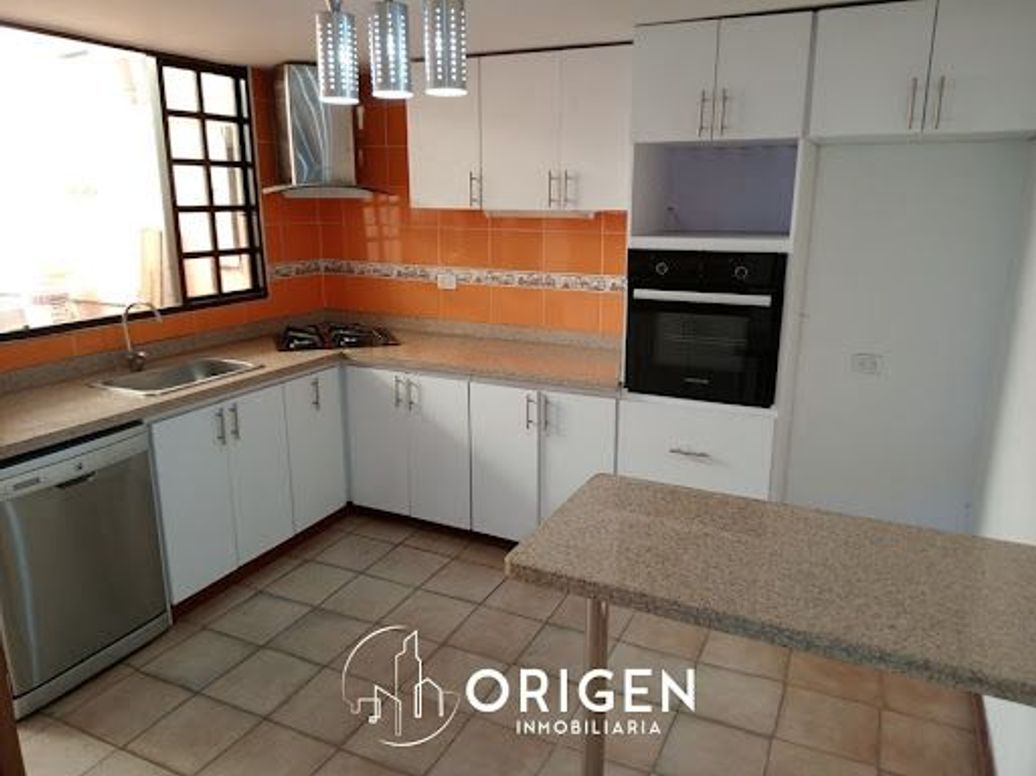 Casa de 3 alcobas en venta en Modelia, Bogotá, 250 m² · foto 11 de 20