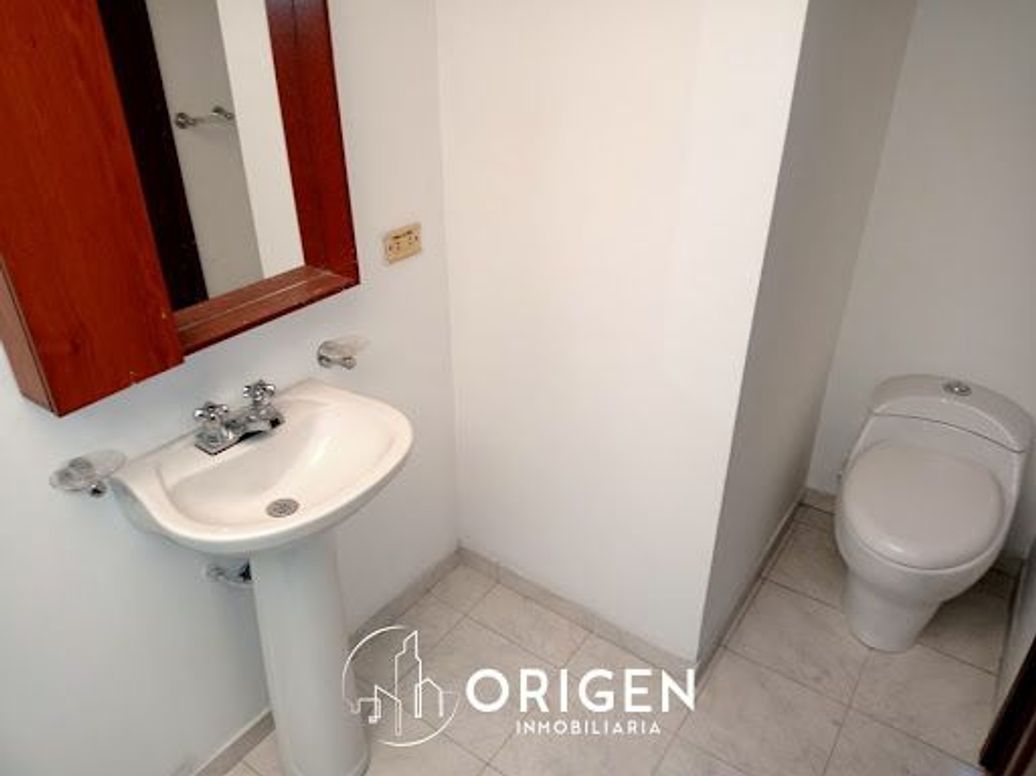 Casa de 3 alcobas en venta en Modelia, Bogotá, 250 m² · foto 17 de 20