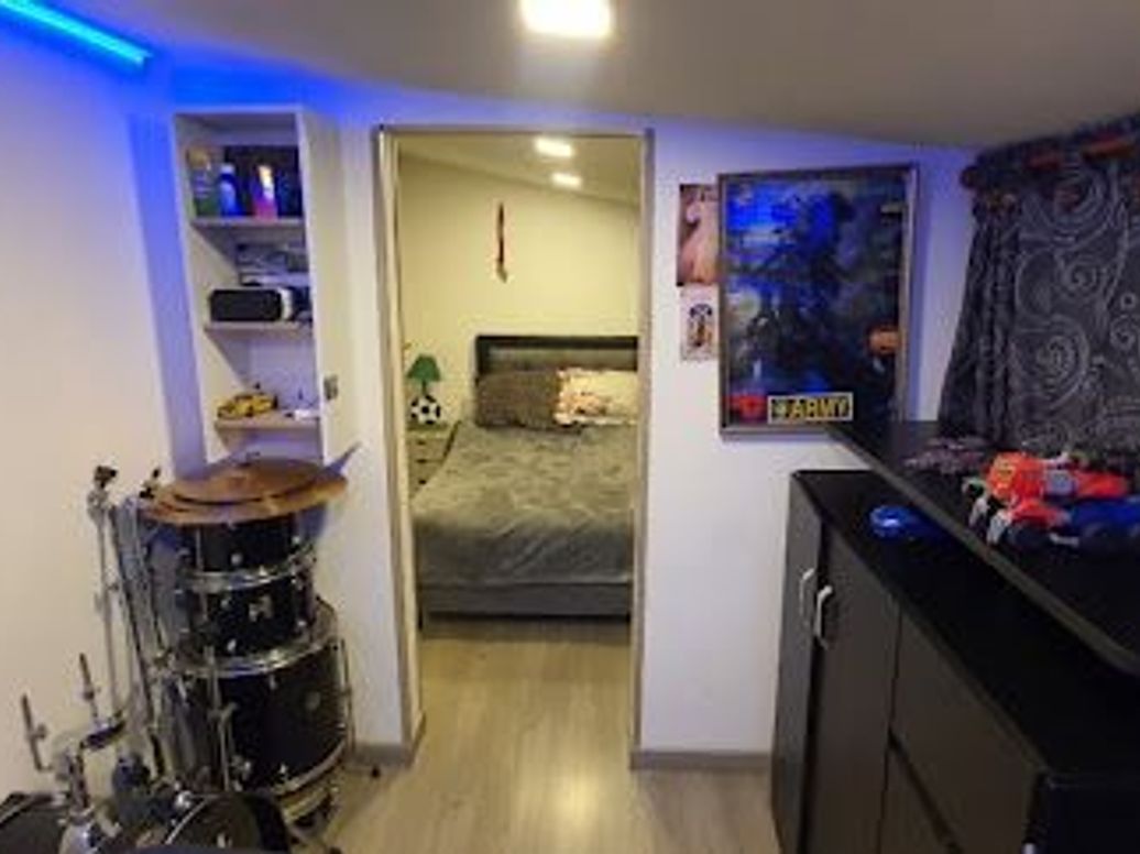 Apartamento de 4 alcobas en venta en Cedritos, Bogotá, 130 m² · foto 11 de 16