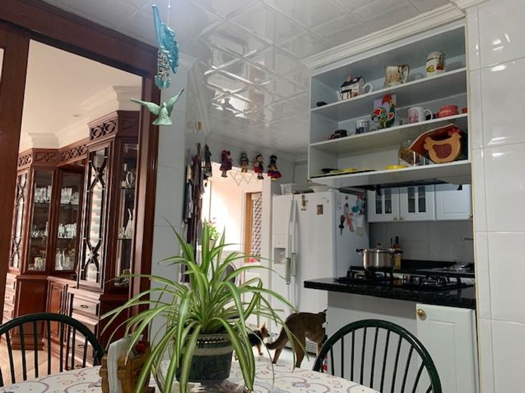 Apartamento de 5 alcobas en venta en Santa Barbara Occidental, Bogotá, 195 m² · foto 11 de 19