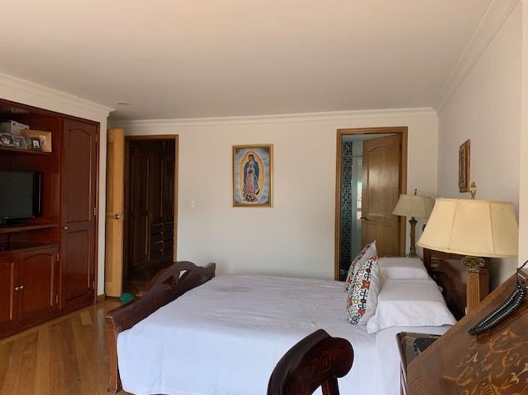 Apartamento de 5 alcobas en venta en Santa Barbara Occidental, Bogotá, 195 m² · foto 19 de 19