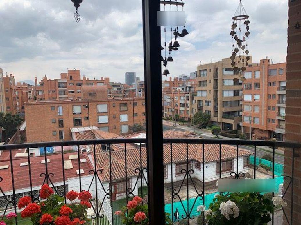 Apartamento de 5 alcobas en venta en Santa Barbara Occidental, Bogotá, 195 m² · foto 6 de 19