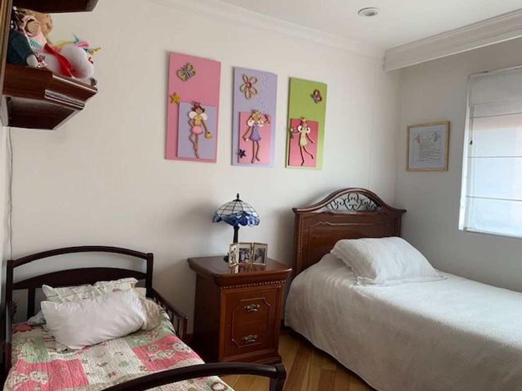 Apartamento de 5 alcobas en venta en Santa Barbara Occidental, Bogotá, 195 m² · foto 7 de 19