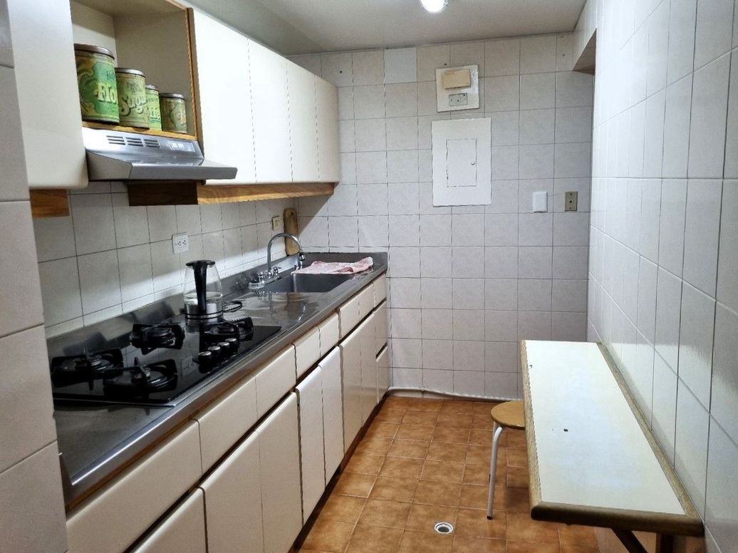 Apartamento de 3 alcobas en venta en Santa Barbara Occidental, Bogotá, 152 m² · foto 15 de 17