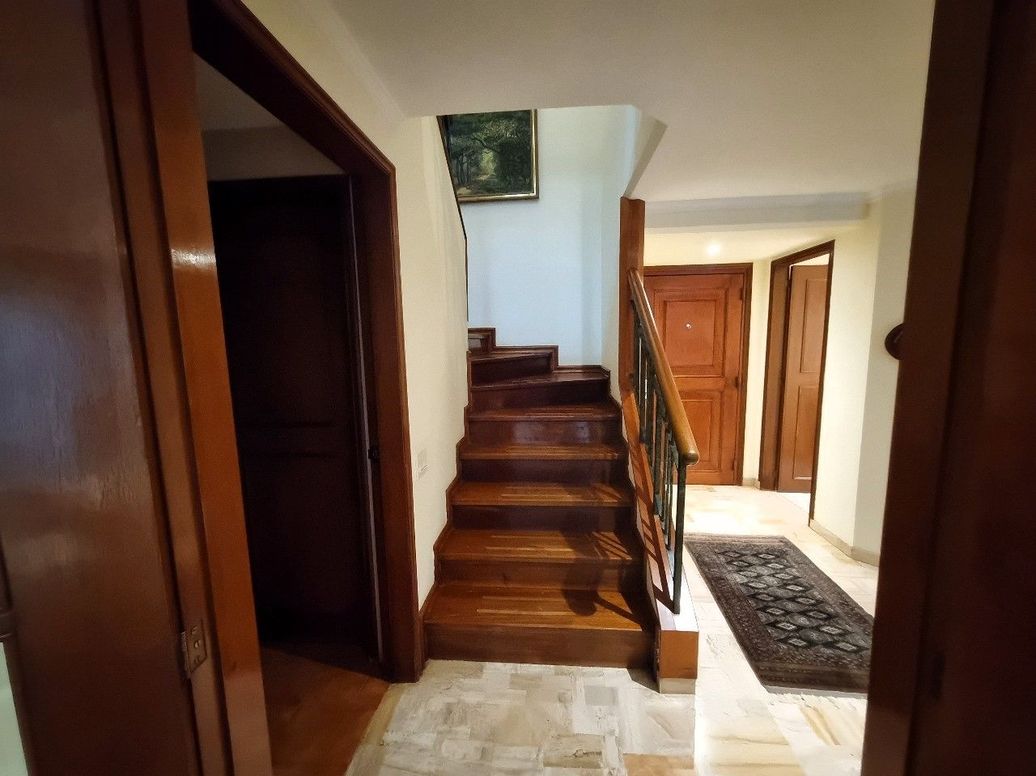 Apartamento de 3 alcobas en venta en Santa Barbara Occidental, Bogotá, 152 m² · foto 3 de 17