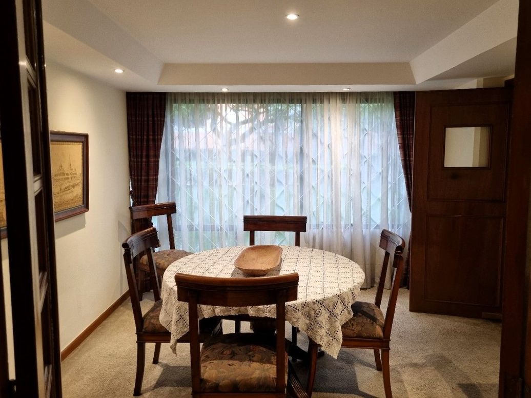 Apartamento de 3 alcobas en venta en Santa Barbara Occidental, Bogotá, 152 m² · foto 7 de 17