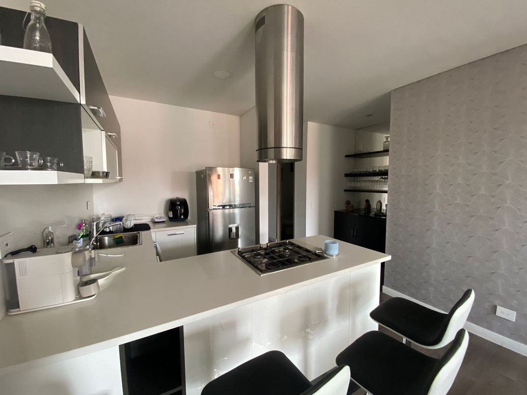 Apartamento de 2 alcobas en arriendo en Santa Barbara Occidental - Edif Nuba, Bogotá, 85 m² · foto 2 de 18