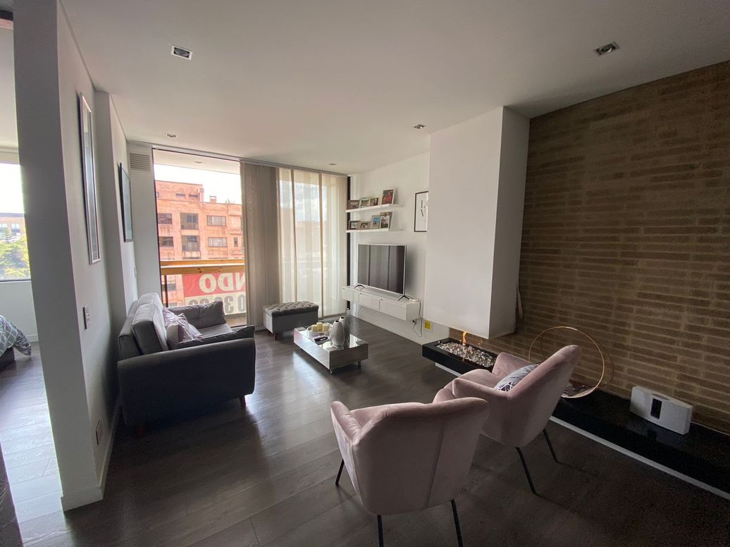 Apartamento de 2 alcobas en arriendo en Santa Barbara Occidental - Edif Nuba, Bogotá, 85 m² · foto 3 de 18