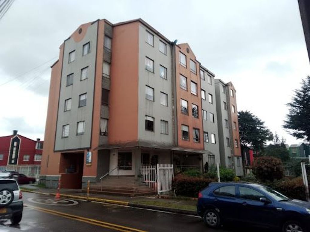 Apartamento de 3 alcobas en venta en Villas De Granada, Bogotá, 52 m² · foto 3 de 20