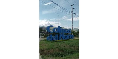 Apartamento en Unidad Turpial de la Colina en Yumbo a 10 minutos de Chipichape, fácil acceso a transporte, 4 piso con ascensor, 2 alcobas, sala comedor, cocina semi integral, 2 baños, piscina, salon social, juegos infantiles, vigilancia 24/7

 

FV
