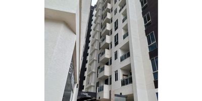 Aparta-estudio de sus sueños en Venta, en la ciudad de Armenia, en el departamento del Quindío,  excelente ubicación.

El aparta-estudio cuenta con aproximadamente 66 m² construidos, distribuidos  en balcón amplio, sala comedor iluminada, cocina integral con gas domiciliario, 1 alcoba con balcón, closet, cuarto de baño y ducha, más  cuarto de baño social, zona de ropas,   sitio que  se convierte en la opción perfecta para aquellos que buscan un hogar acogedor.

Las torres cuenta con piscina para adultos y niñas, salón de squash cancha múltiples infantil, sauna, baño turco, gimnasio con mirador y dotado 

Además encuentra diferentes establecimientos como tienda, supermercados, restaurantes, sectores y de interés.  

¡ Brindar confianza es nuestro compromiso  ¡Contáctanos!
