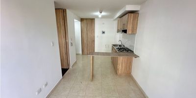 ¡SE VENDE HERMOSO APARTAESTUDIO! ????

?Ubicado en la Cra 19 Norte de Armenia, en una excelente ubicación ya que está cerca de centros comerciales, clínicas, Instituciones educativas y fácil acceso a transporte público. Es un sector muy favorable y y de gran valorización.

El apartaestudio es de dos ambientes y consta de 36m2, cuenta con cocina integral, sala comedor, una habitación, balcón, baño completo, tiene calentador a gas y zona de ropas amplia .

 ¡Escríbenos y con gusto te daremos más información! ?
