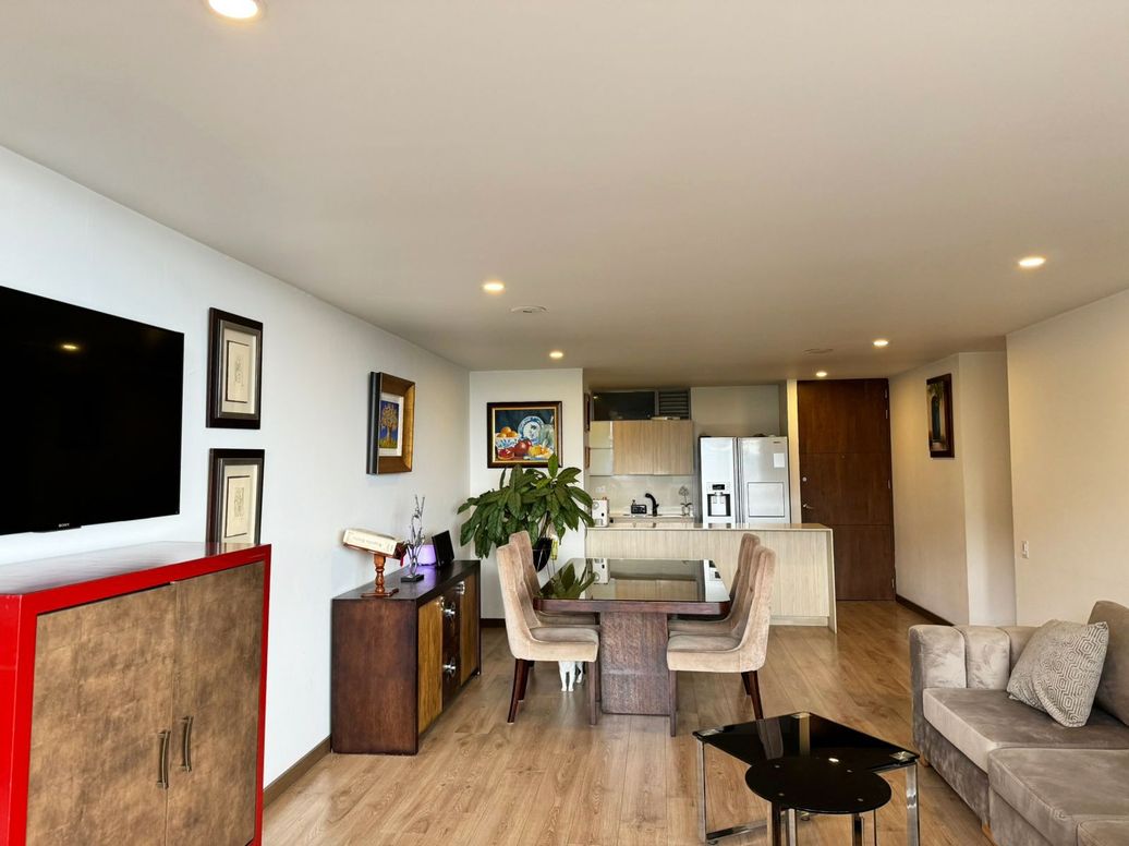 Apartamento en Arriendo en LOS NARANJOS, El Poblado, Medellín en Loma Los Gonzalez