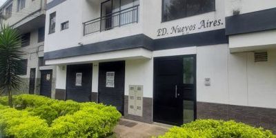 LOCAL CON SALON AMPLIO, BODEGA Y 1 BAÑO; ESTRATO COMERCIAL; UBICADO AL LADO DE LAS URGENCIAS DE LA CLÍNICA SAGRADO CORAZÓN Y EL DESPACHO PARROQUIAL.
-PISO EN CERAMICA -1 BAÑO-PISO 1

INFORMACION COMERCIAL
PBX:(604)4480450
LINEA WHATSAPP:3332815649