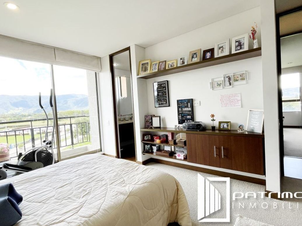 Apartamento de 3 alcobas en venta en Arrayanes, Bogotá, 141 m² · foto 8 de 20