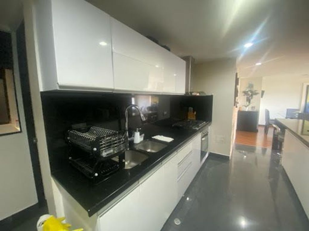 Apartamento de 4 alcobas en venta en Bella Suiza, Bogotá, 130 m² · foto 7 de 20