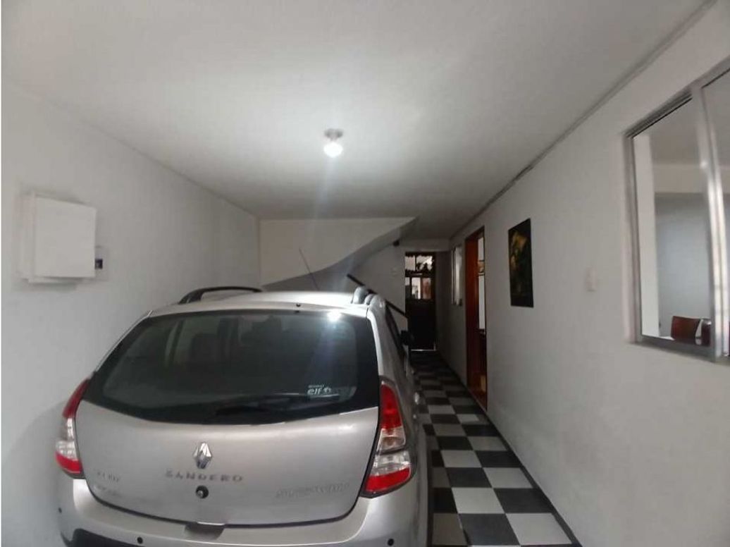 Casa de 9 alcobas en venta en San Fernando, Bogotá, 232 m² · foto 6 de 20