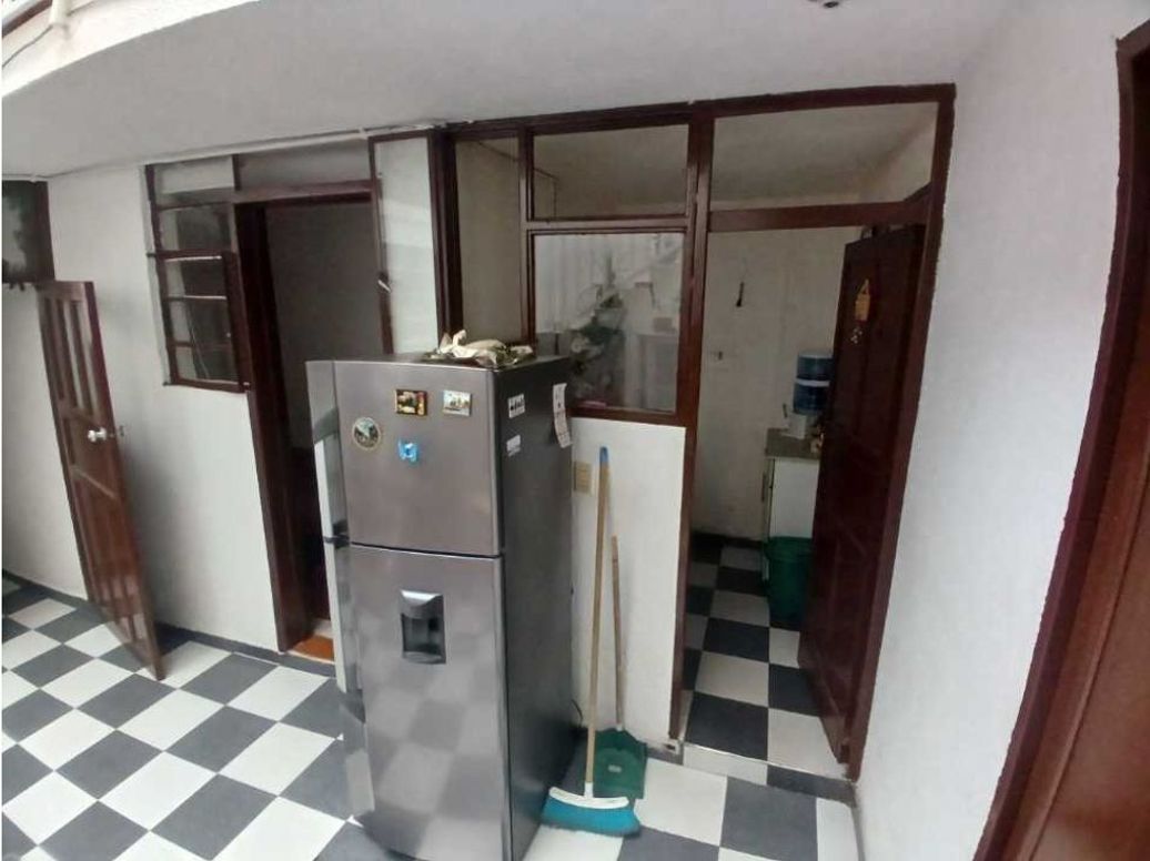 Casa de 9 alcobas en venta en San Fernando, Bogotá, 232 m² · foto 18 de 20