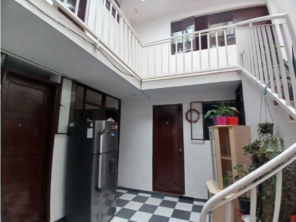 Casa de 9 alcobas en venta en San Fernando, Bogotá, 232 m² · foto 19 de 20