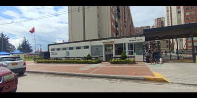 VENTA DE APARTAMENTO EN FONTIBON 

PRECIO DE VENTA

$182.793.434

Código del inmueble: 4174217

Conjunto: Reserva De Fontibón

Barrio: El Chacon 1

47m²

03 Habitaciones

01 Baño

Piso: 6 Torre: 8

Adm: $151,500

Interior/Bloque/Torre Del Inmueble

Conjunto Cerrado

Gimnasio

Instalación De Gas

Parqueadero Visitantes

Planta Electrica

Portería

Salón Comunal

Zona De Lavandería

Zona De BBQ

Zona De Niños

Tramitamos tu crédito inmobiliario

Asesor Comercial Edward Chirinos
