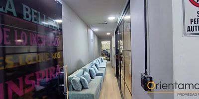 Bodega en arriendo Medellin  con muy buena ubicación y un área de 500 metros ideal para tu negocio tiene salidas por dos partes y de fácil cargue y descargue primer piso