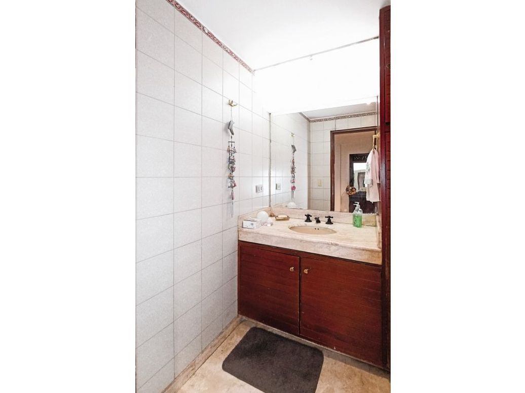 Apartamento de 3 alcobas en venta en Los Rosales, Bogotá, 194 m² · foto 15 de 20