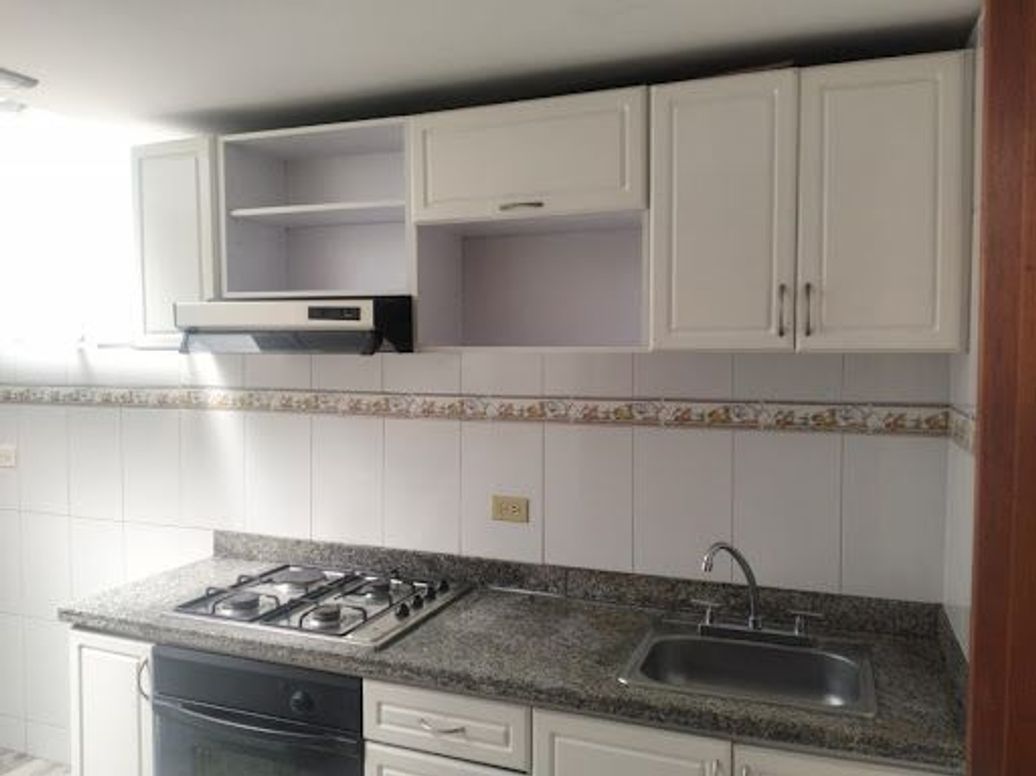 Casa de 4 alcobas en venta en Cedritos, Bogotá, 100 m² · foto 9 de 20