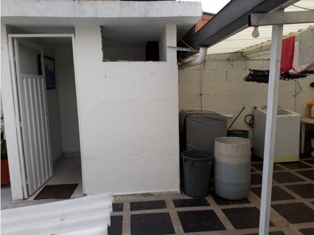 Casa de 6 alcobas en venta en Roma, Bogotá, 240 m² · foto 17 de 20