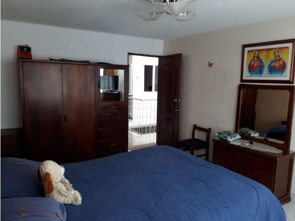 Casa de 6 alcobas en venta en Roma, Bogotá, 240 m² · foto 19 de 20