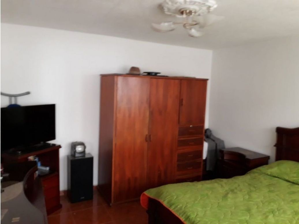 Casa de 6 alcobas en venta en Roma, Bogotá, 240 m² · foto 4 de 20