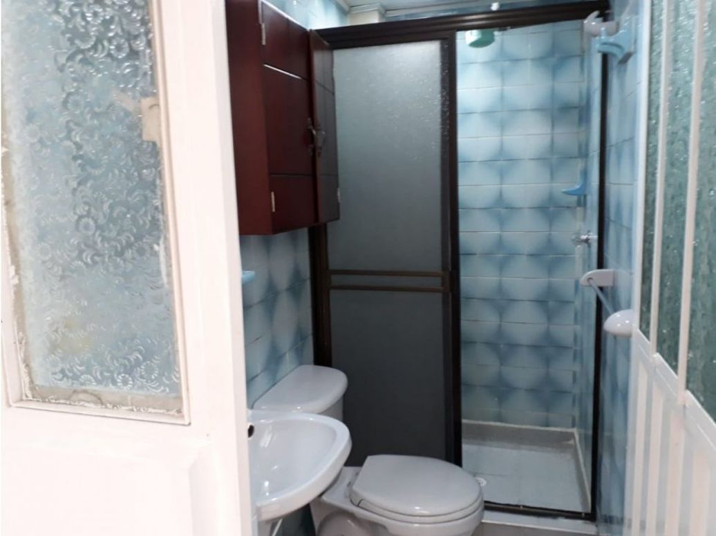 Casa de 6 alcobas en venta en Roma, Bogotá, 240 m² · foto 8 de 20