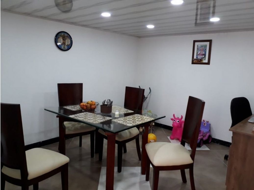 Casa de 6 alcobas en venta en Roma, Bogotá, 240 m² · foto 6 de 20