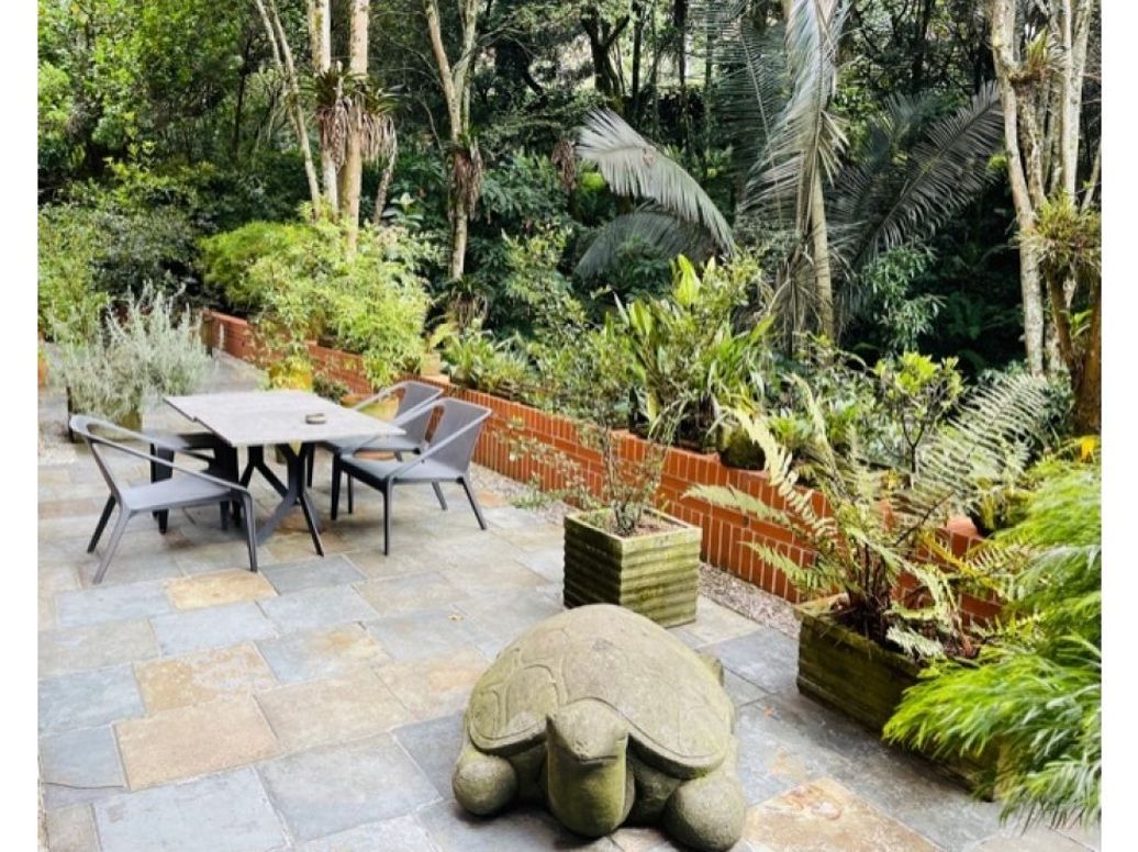 Apartamento de 3 alcobas en venta en Chico Oriental, Bogotá, 360 m² · foto 11 de 16