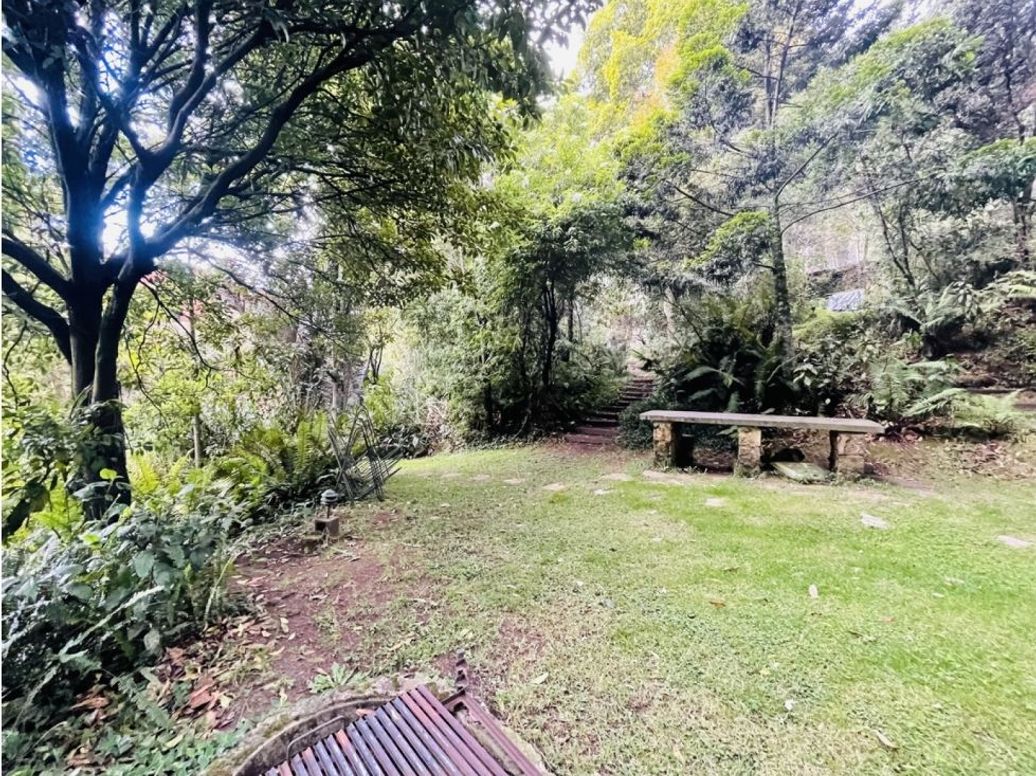 Apartamento de 3 alcobas en venta en Chico Oriental, Bogotá, 360 m² · foto 16 de 16