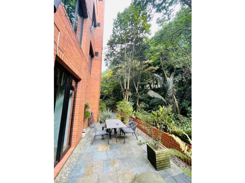Apartamento de 3 alcobas en venta en Chico Oriental, Bogotá, 360 m² · foto 13 de 16