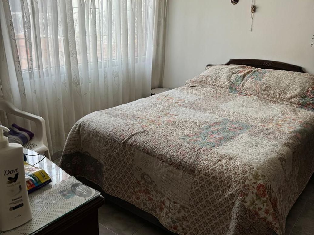 Casa de 5 alcobas en venta en Bonanza, Bogotá, 201 m² · foto 5 de 16