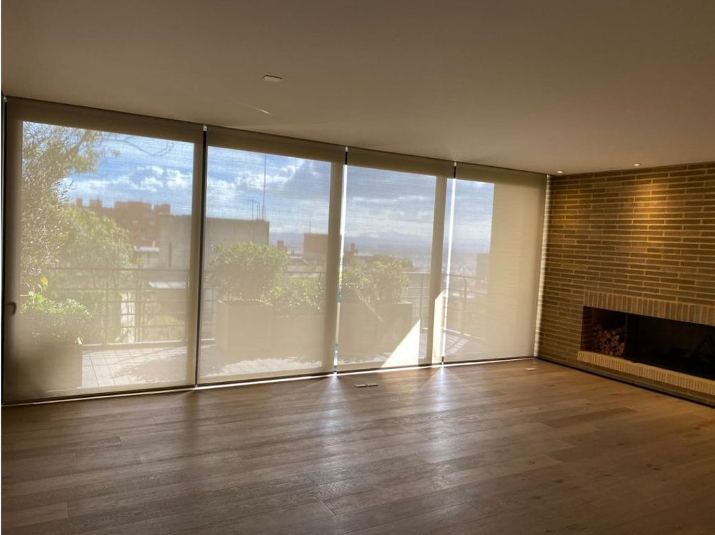 Apartaestudio en venta en El Refugio, Bogotá, 210 m² · foto 3 de 17