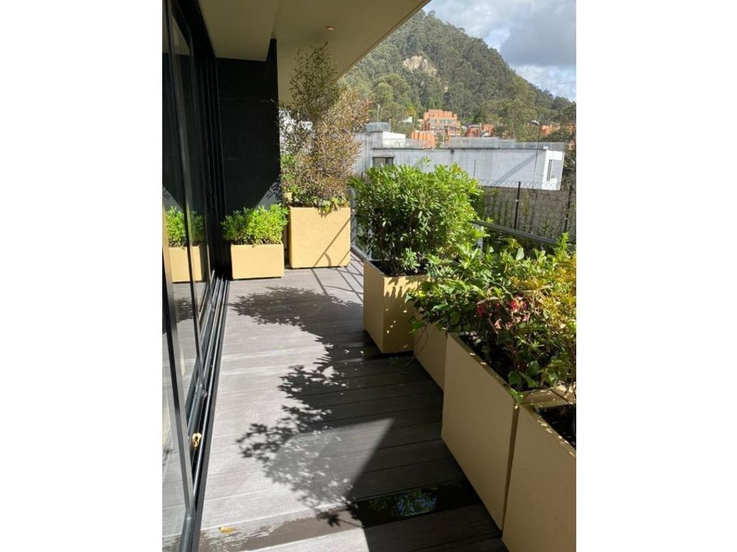 Apartaestudio en venta en El Refugio, Bogotá, 210 m² · foto 5 de 17