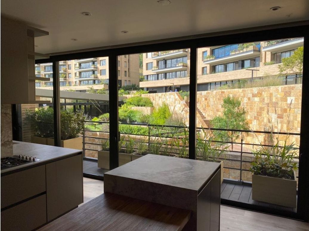 Apartaestudio en venta en El Refugio, Bogotá, 210 m² · foto 11 de 17