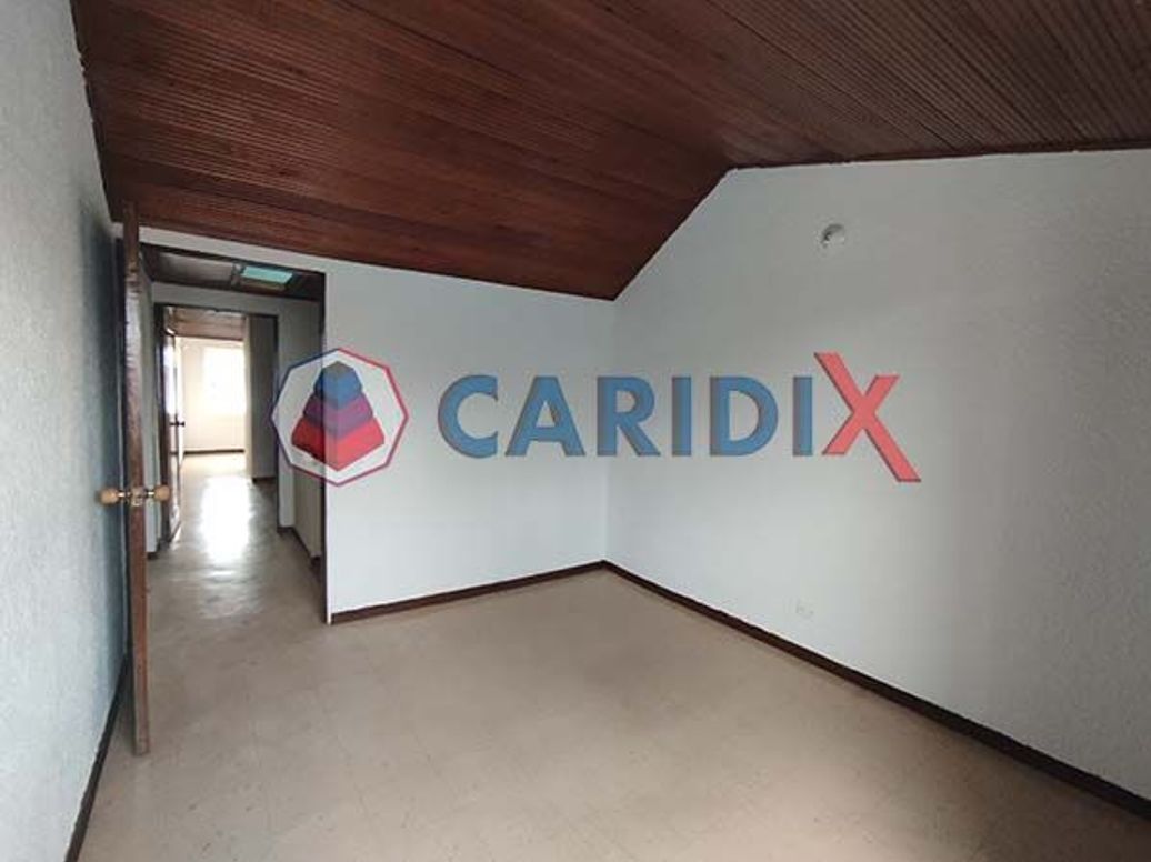 Casa de 4 alcobas en venta en Villa Luz, Bogotá, 161 m² · foto 3 de 20