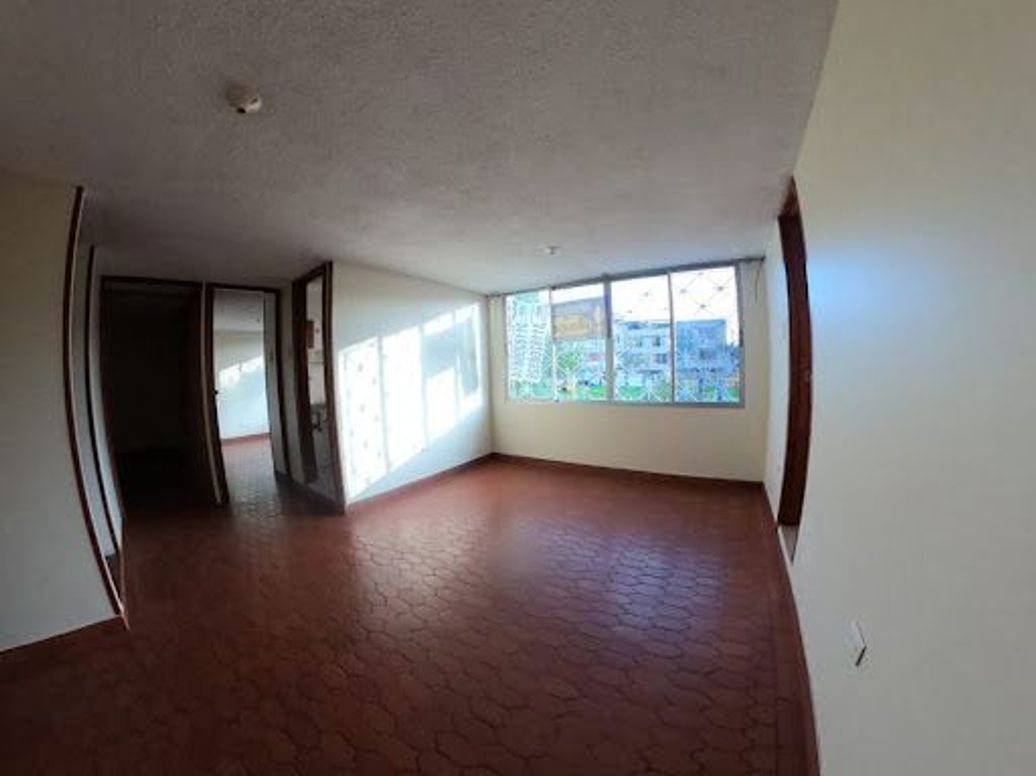 Casa de 9 alcobas en venta en Gran Britalia, Bogotá, 350 m² · foto 15 de 20