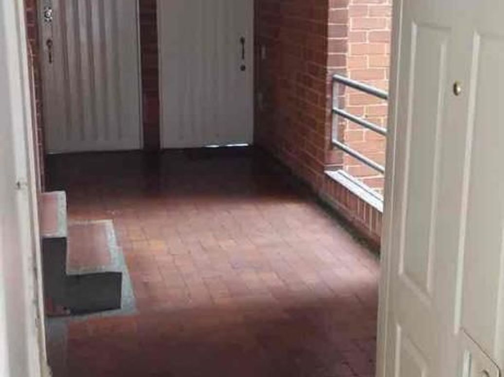 Apartamento de 3 alcobas en venta en San Bernardo, Bogotá, 51 m² · foto 3 de 20