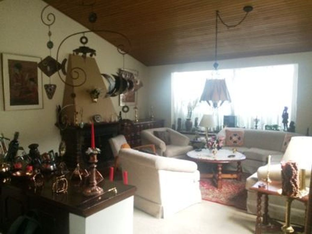 Casa de 5 alcobas en venta en Villa Magdala, Bogotá, 240 m² · foto 2 de 20