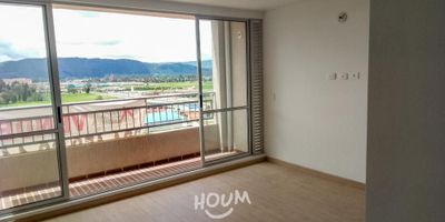 [VEN] ID HOUM: 132573

En Houm te ayudamos de forma fácil y segura. Los beneficios de comprar con nosotros:
    • Te ayudamos a conseguir financiamiento a través de una asesoría personalizada
    • Mediación y seguimiento de todo el proceso
    • Ponemos a tu disposición profesionales en notariado, registro y asesoría jurídica
¡Solo te preocupas de las firmas!

Departamento en venta, ubicado en el barrio Santiago Pérez, con una superficie construida de 58.00 m² y superficie total de 58.00 m². 

Sus principales características son:

    • 2 dormitorios
    • 2 baños
    • Admite mascotas
    • 1 parqueadero
    • Cocina tipo americana
    • Piso 12
    • Año de construcción: 2023
            
Además, el inmueble cuenta con las siguientes amenidades:

    • Ascensor

Si compras con nosotros, te brindamos asesoría personalizada durante todo el proceso.
¡Comienza una nueva etapa con Houm! Compra fácil, rápido y seguro.