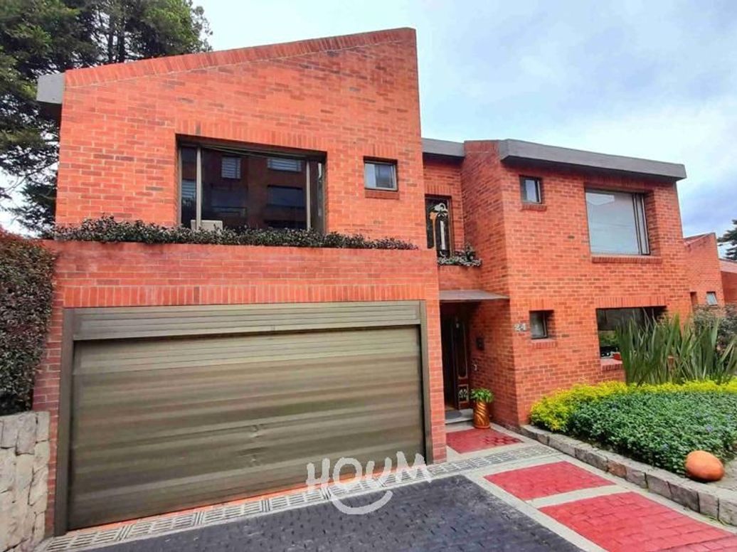 Casa de 4 alcobas en venta en Suba Naranjos, Bogotá, 321 m² · foto 2 de 20